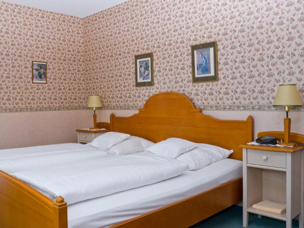 Kucher'S Landhotel Darscheid Room photo